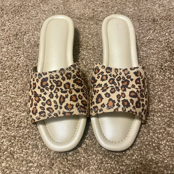 Shoes - Cheetah Sandals. Great Shape. Stretchy